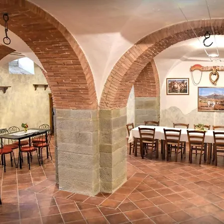 Fratta-santa Caterina Sleeps 20 Pool Air Con Cortona